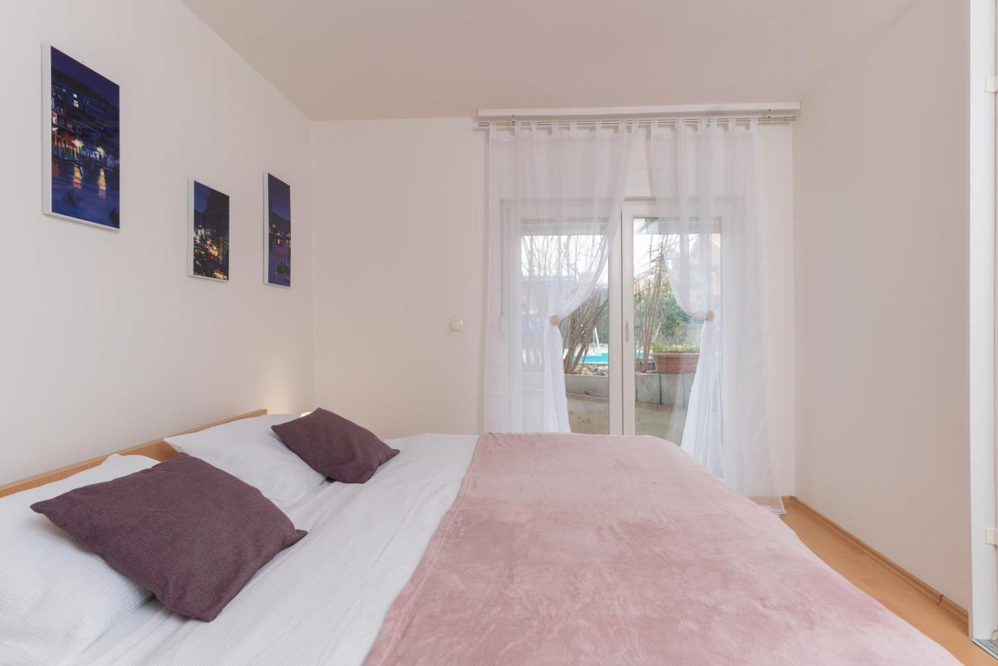 Pure Sky Apartments - With Pool Мостар Экстерьер фото